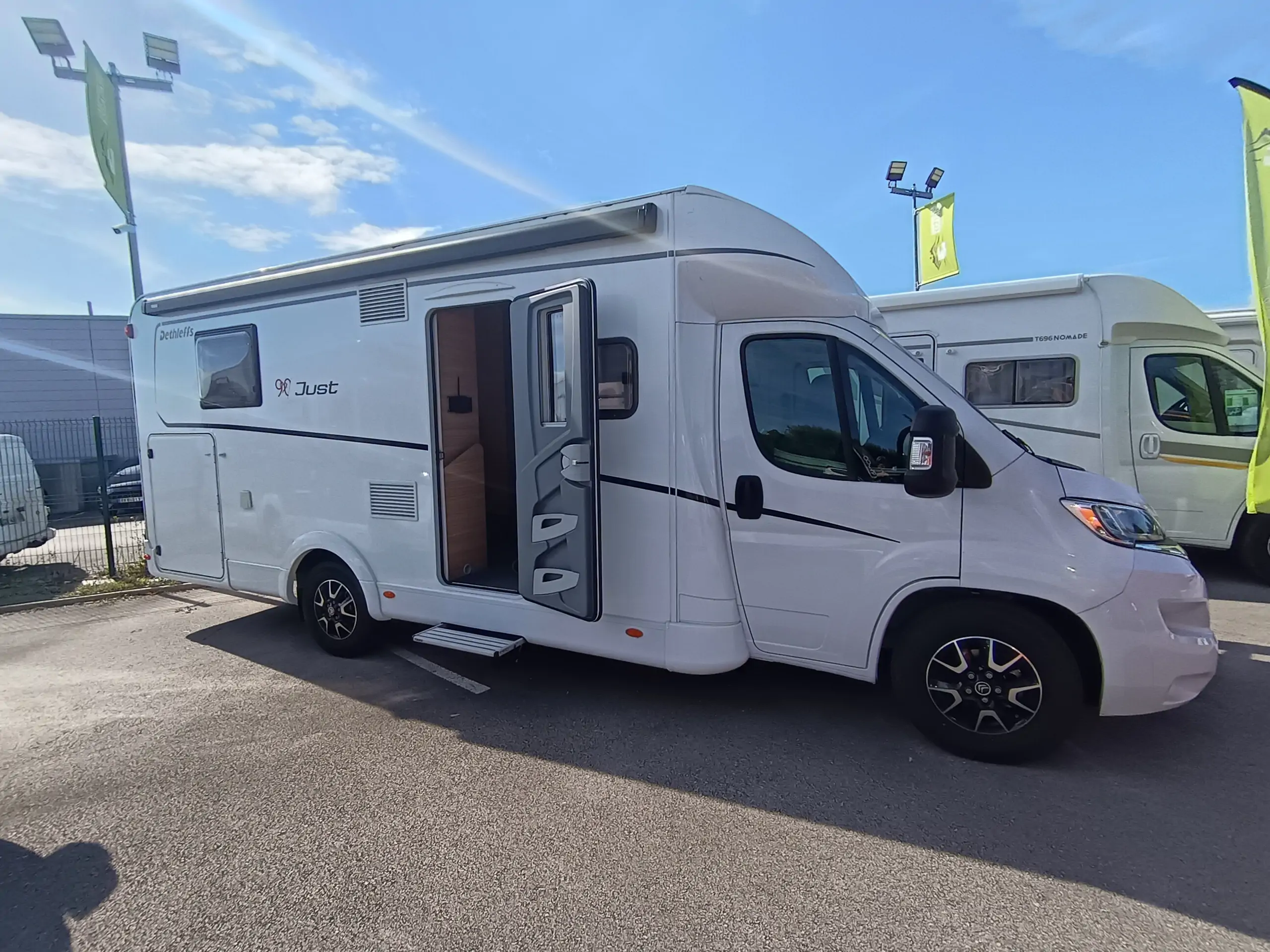 Image DETHLEFFS Just 90  T 7052 DBL DESTOCKAGE 