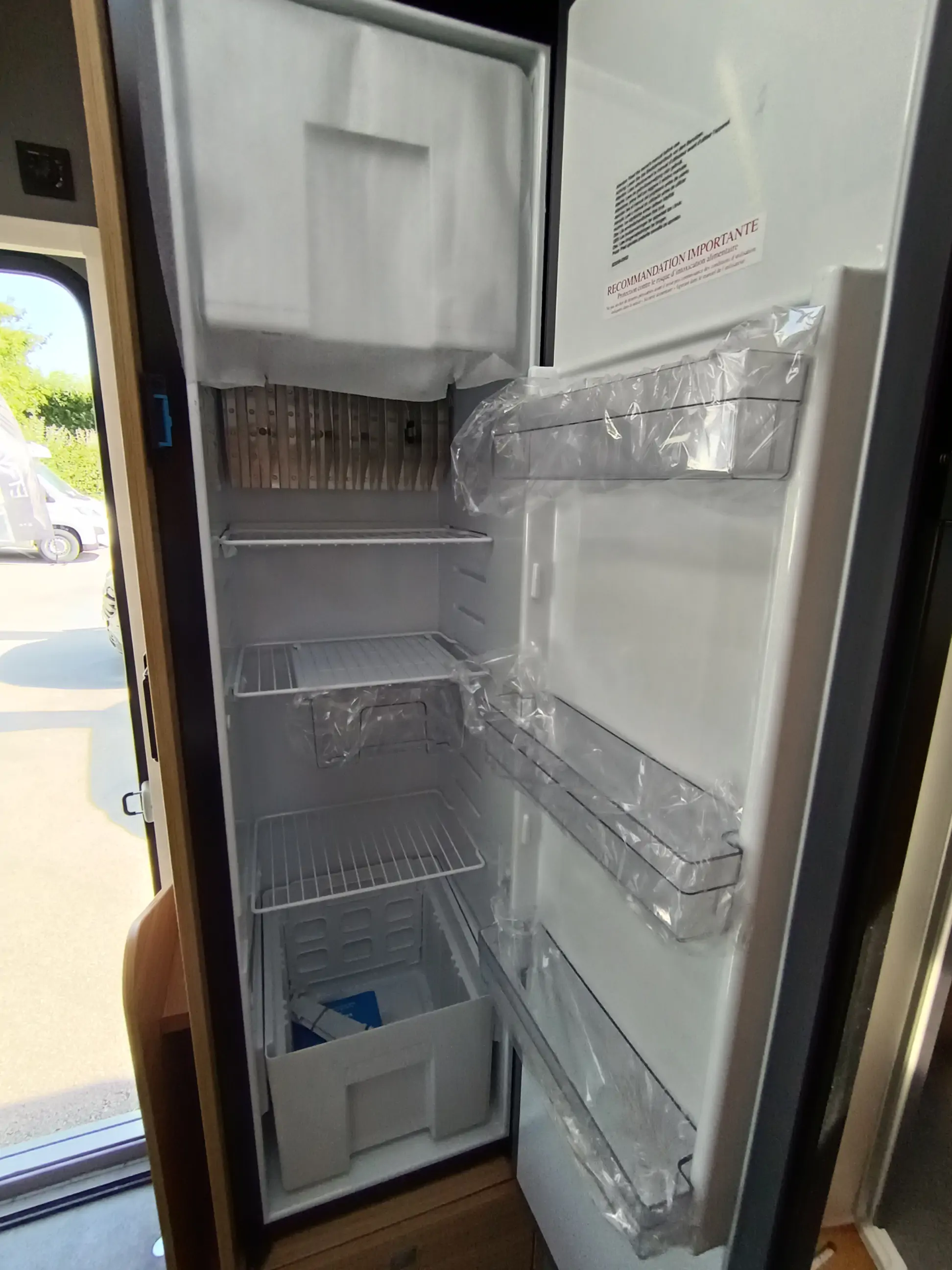 Image DETHLEFFS Just 90  T 7052 DBL DESTOCKAGE 