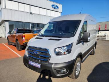 Voir le détail de l'offre de cette FORD Transit 2T Fg E 390 L2H2 135 kW (184 ch) Electrique Batterie 75/68 kWh Trend Business de 2023 en vente à partir de 560.8 € / mois