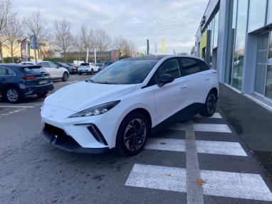 Voir le détail de l'offre de cette MG MOTOR MG4 EV 204ch - 64kWh Luxury MY23 de 2023 en vente à partir de 255.37 €  / mois