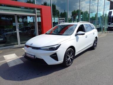 Voir le détail de l'offre de cette MG MOTOR MG5 EV 156ch - 61kWh Luxury MY23 de 2024 en vente à partir de 24 999 €