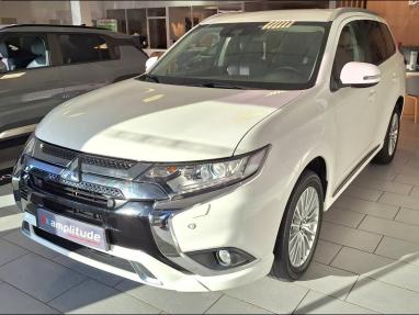 Voir le détail de l'offre de cette MITSUBISHI Outlander PHEV Twin Motor Intense 4WD de 2019 en vente à partir de 302 €  / mois