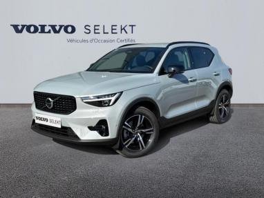 Voir le détail de l'offre de cette VOLVO XC40 B3 163ch Plus DCT 7 de 2025 en vente à partir de 41 999 €
