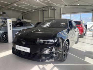 Voir le détail de l'offre de cette OPEL Astra 1.2 Turbo Hybrid 136ch GS e-DCT 6 de 2025 en vente à partir de 29 999 € 