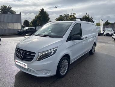 Voir le détail de l'offre de cette MERCEDES-BENZ Vito Fg 116 CDI Long Pro Propulsion 9G-Tronic de 2021 en vente à partir de 386.67 €  / mois